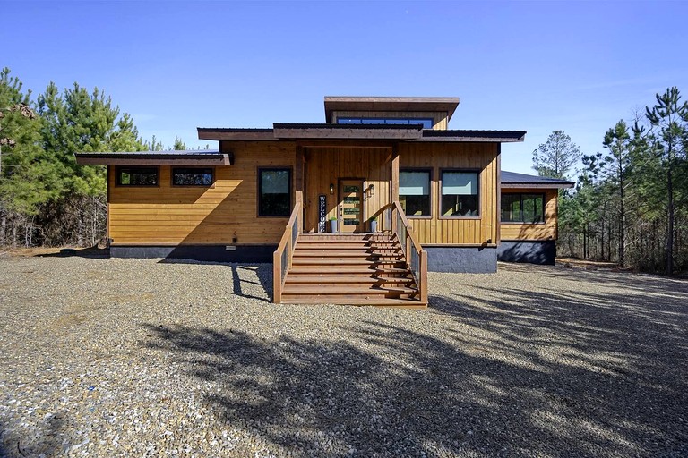Amazing Cabin Surrounded by Trees in Broken Bow, Oklahoma