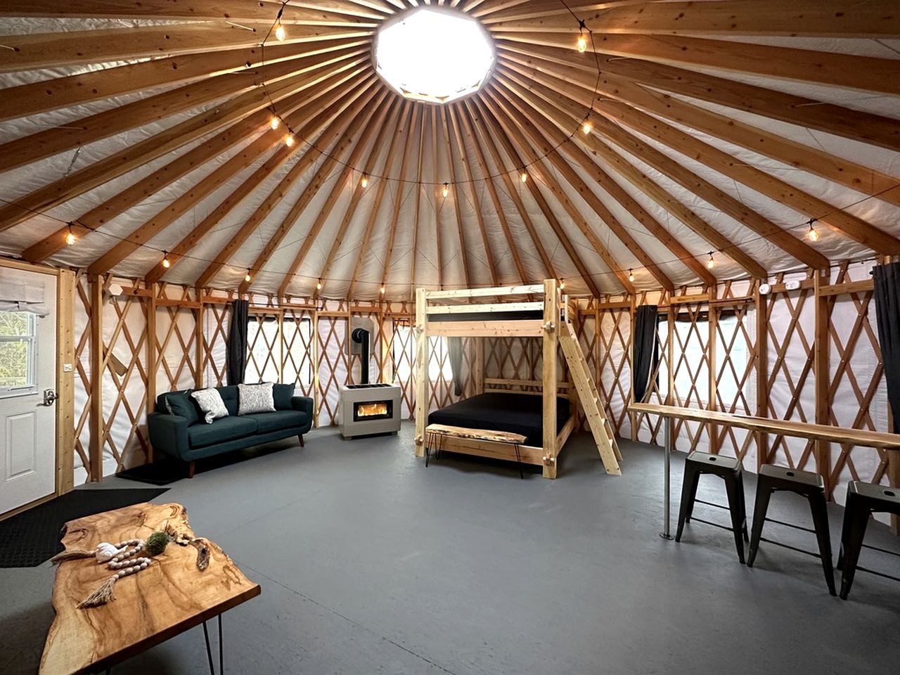 Yurts (United States of America, Bethel, Maine)