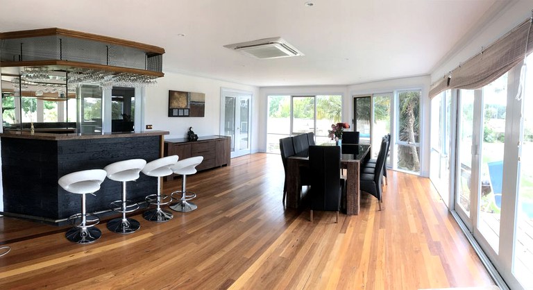 Vacation Rentals (Melbourne, Victoria, Australia)