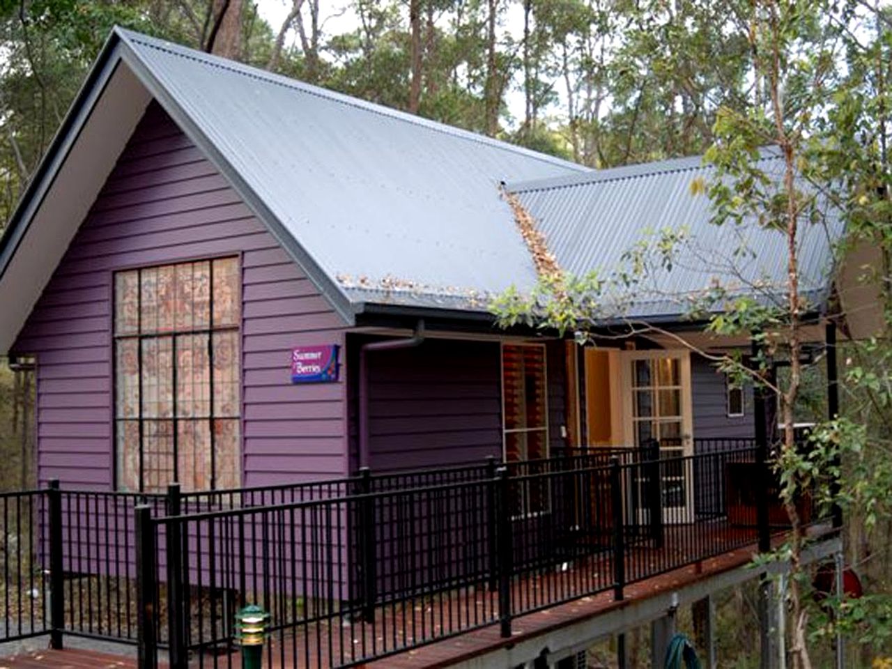 Cabins (Sunshine Coast, Queensland, Australia)