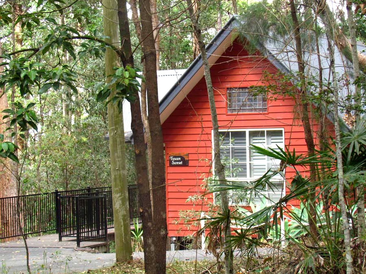 Cabins (Sunshine Coast, Queensland, Australia)