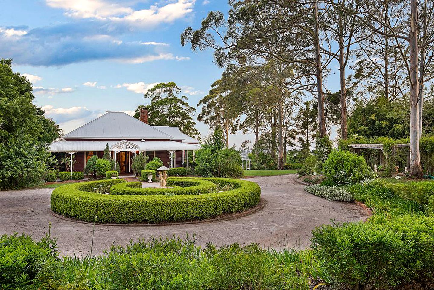 Nature Lodges (Glenaven, Queensland, Australia)