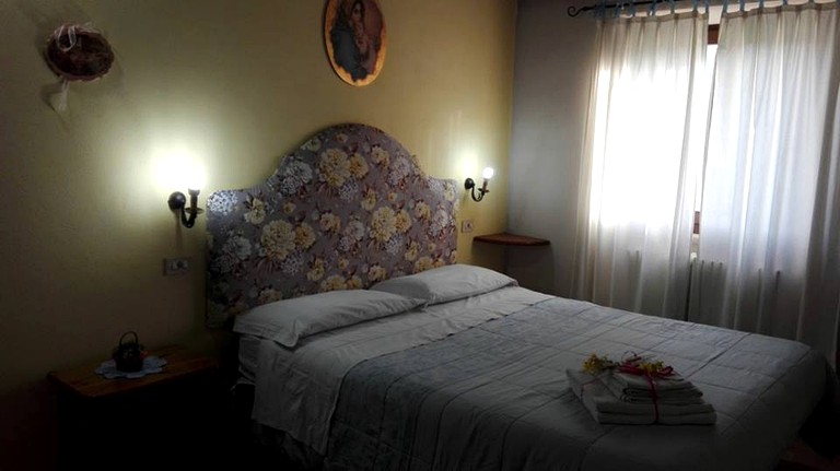 Nature Lodges (Macerata, Marche, Italy)