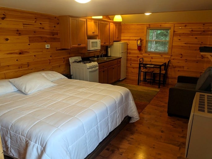 Idyllic Cabin Rental near the Au Sable River in Michigan | Cabins (Grayling , Michigan, United States of America)