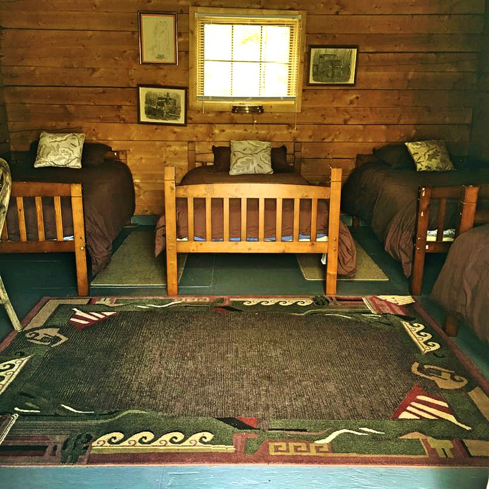 Cabins (Tagish, Yukon, Canada)