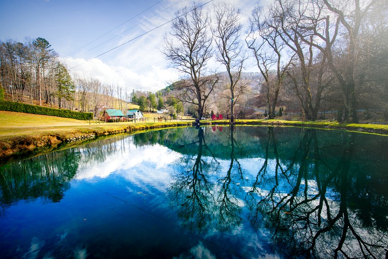 Barns (United States of America, Sugar Grove, North Carolina)