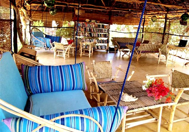 Huts (Manda Island, Lamu, Kenya)