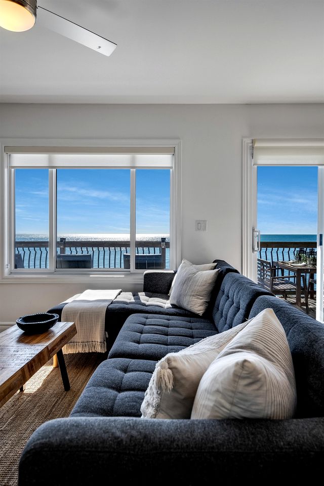 Beachfront Cottage with Stunning Sights in Leamington, Ontario