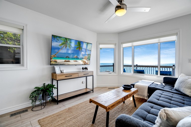 Cottages (Canada, Leamington, Ontario)