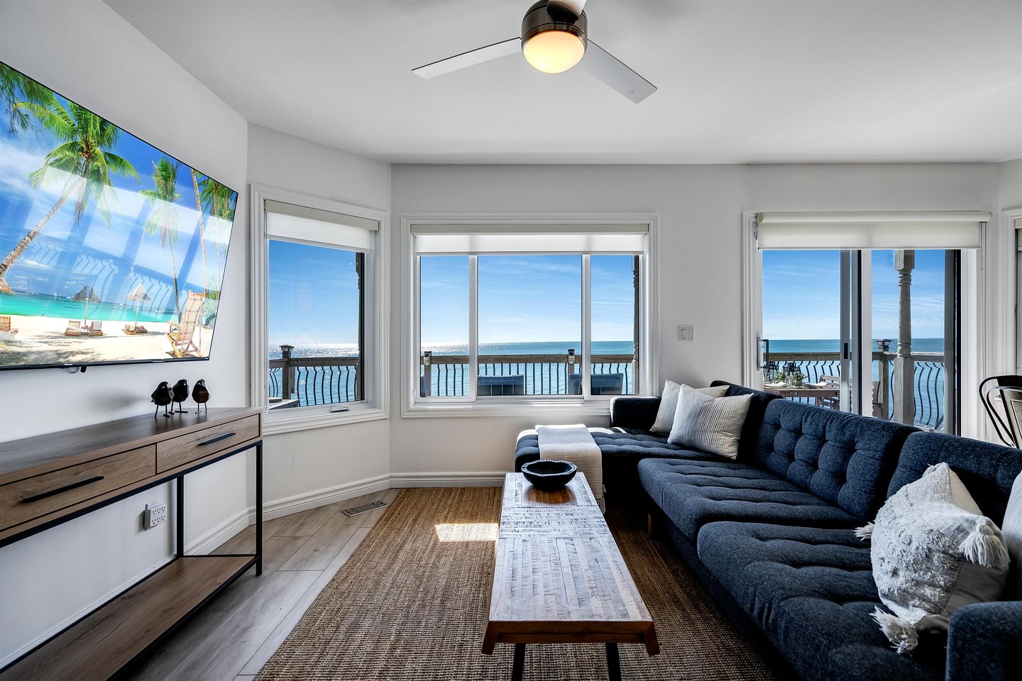 Beachfront Cottage with Stunning Sights in Leamington, Ontario