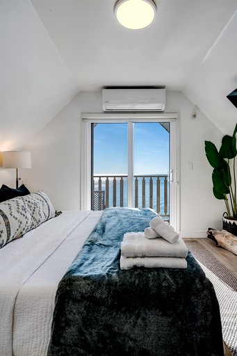 Cottages (Canada, Leamington, Ontario)