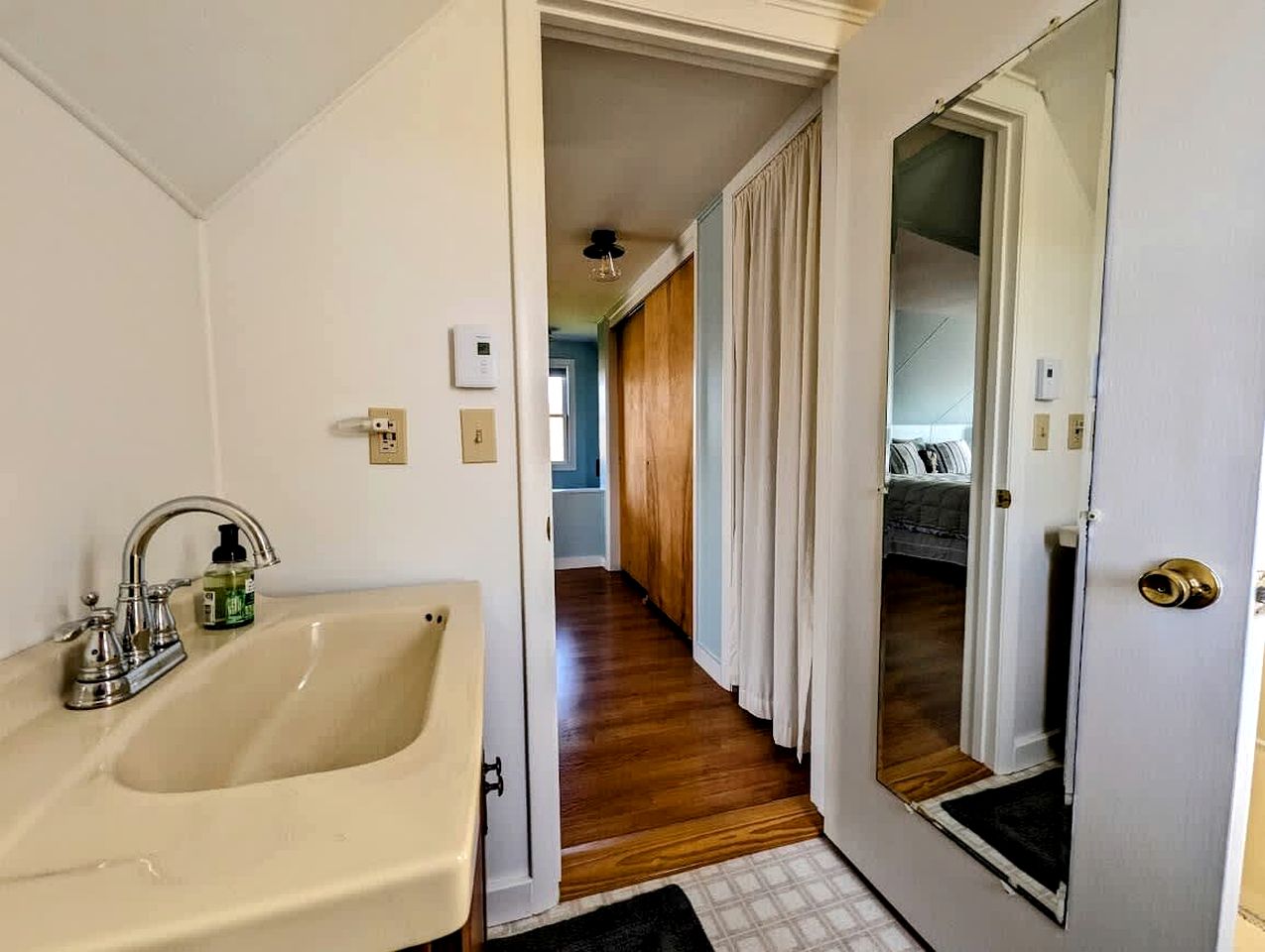 Cozy Waterfront Cottage with Private Beach and Fire Pit Near Gouldsboro, Maine