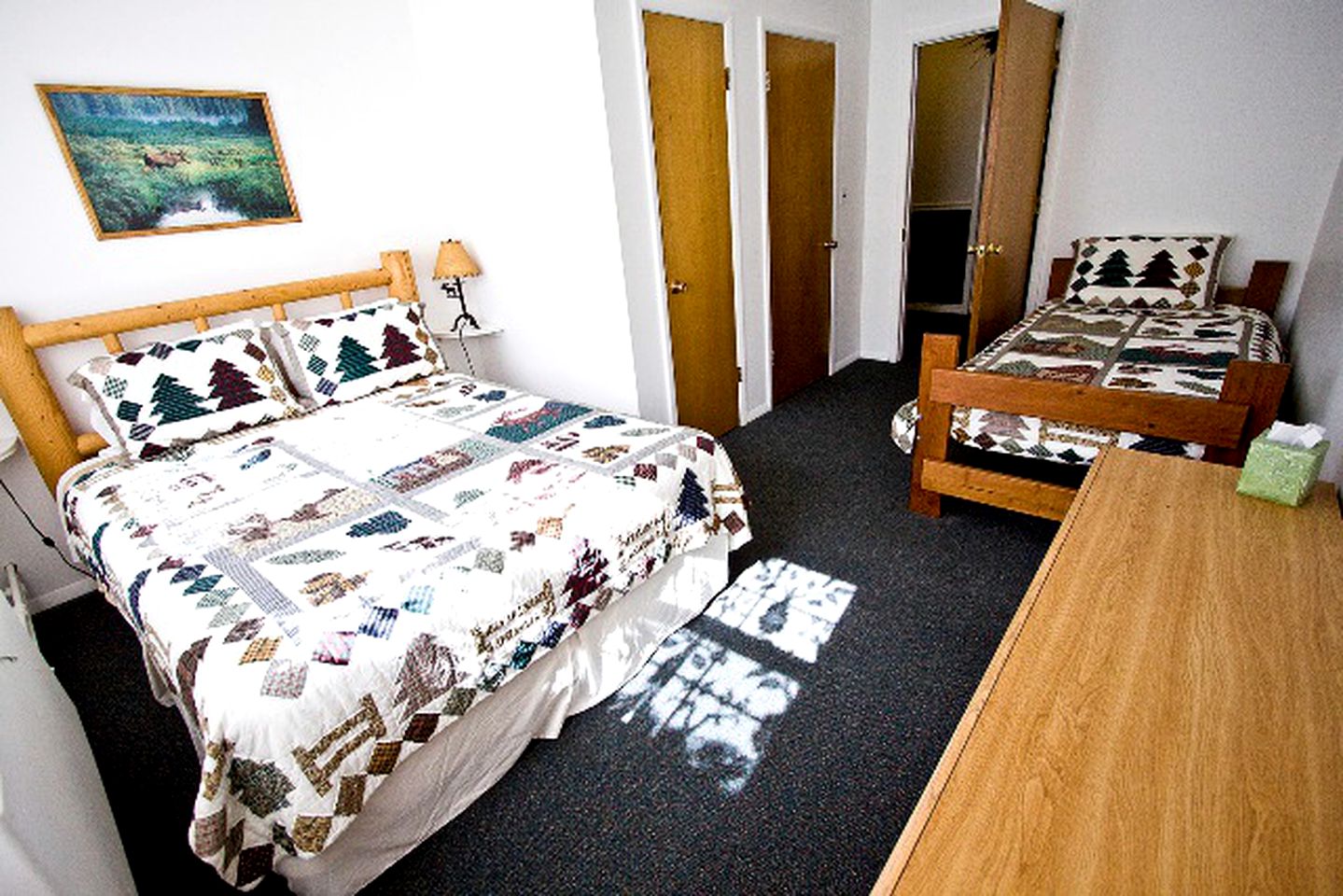 Nature Lodges (Mead, Washington, United States)