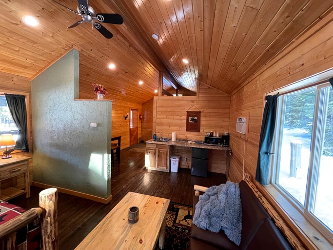 Vacation Rentals (United States of America, Childs, Montana)