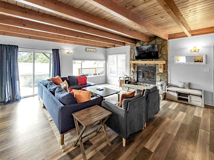 Cabins (United States of America, Big Bear, California)