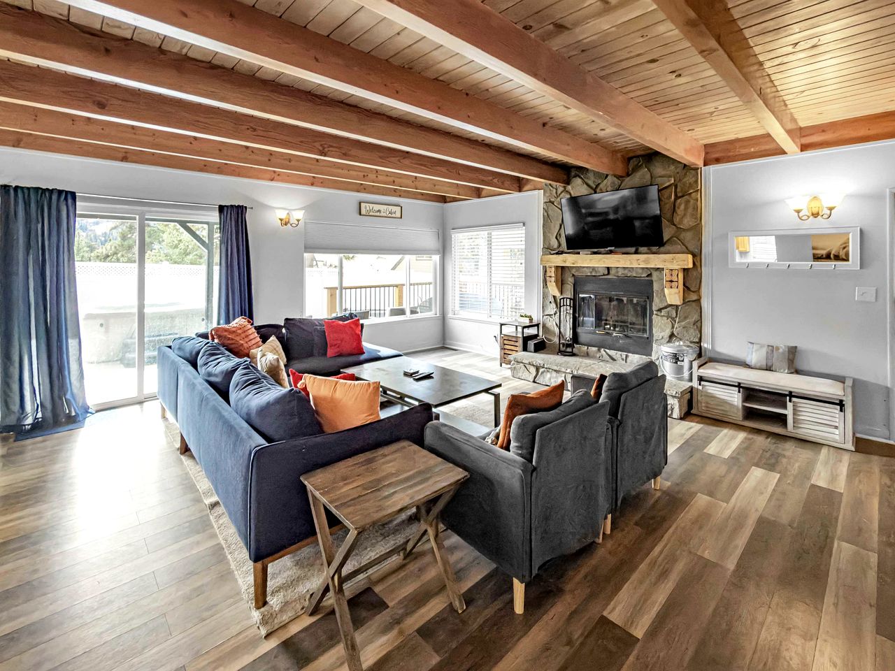 Relaxing Nature-Inspired Retreat with Cozy Lounge in Big Bear, California