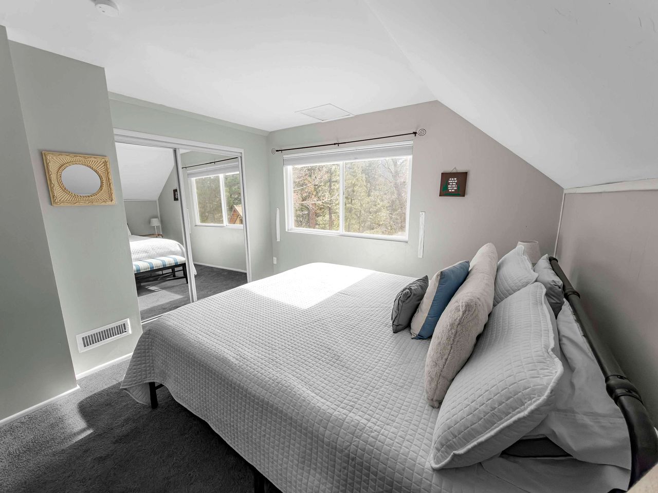 Relaxing Nature-Inspired Retreat with Cozy Lounge in Big Bear, California