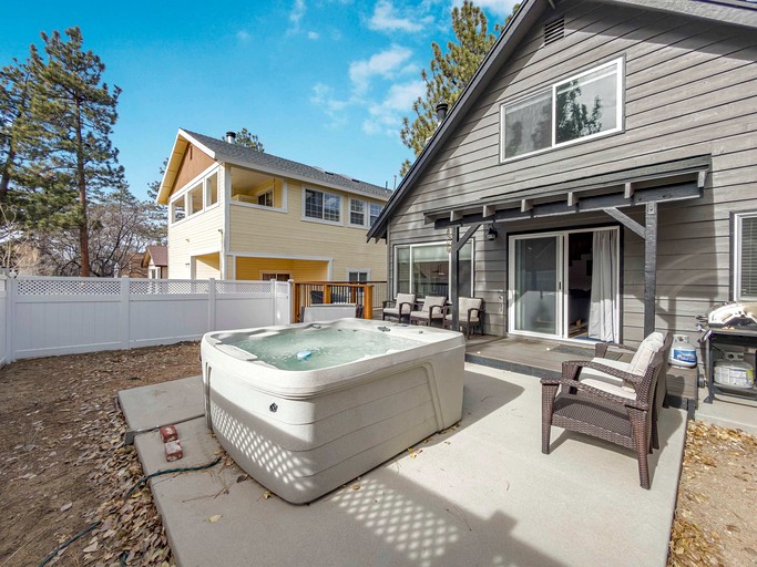 Cabins (United States of America, Big Bear, California)