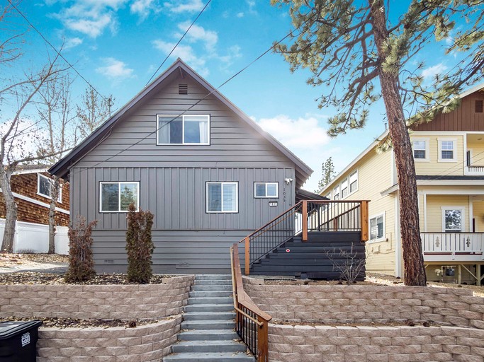 Cabins (United States of America, Big Bear, California)