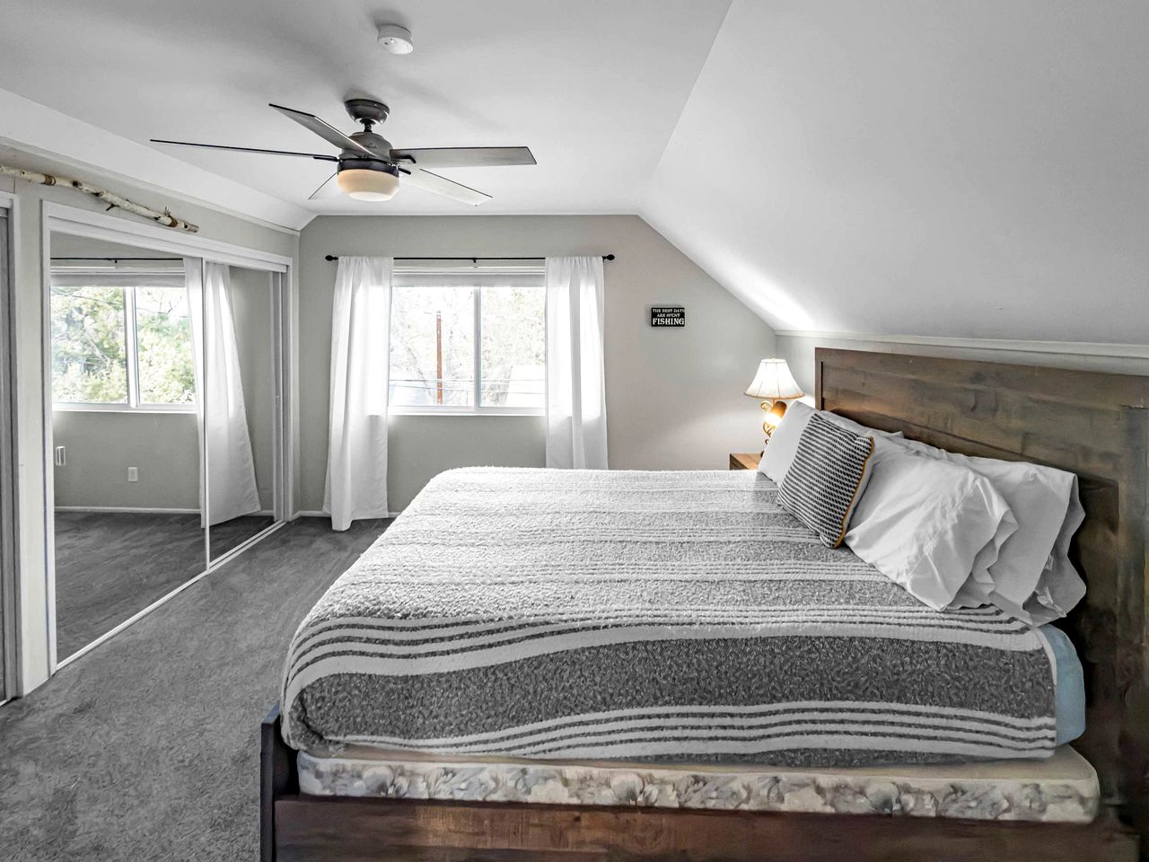 Relaxing Nature-Inspired Retreat with Cozy Lounge in Big Bear, California