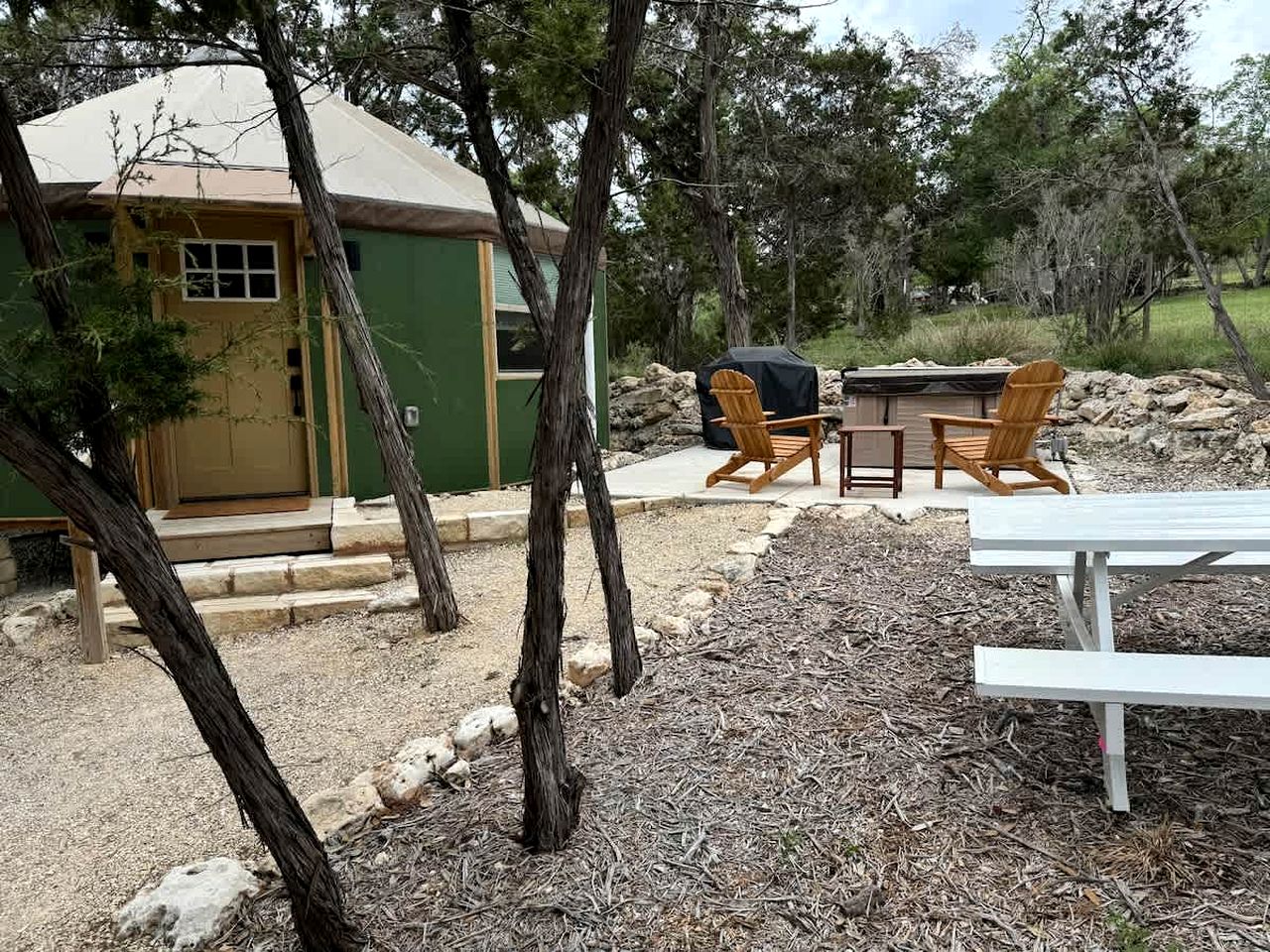 Luxurious Yurt-Cabin with Private Hot Tub Located Near Canyon Lake, Texas