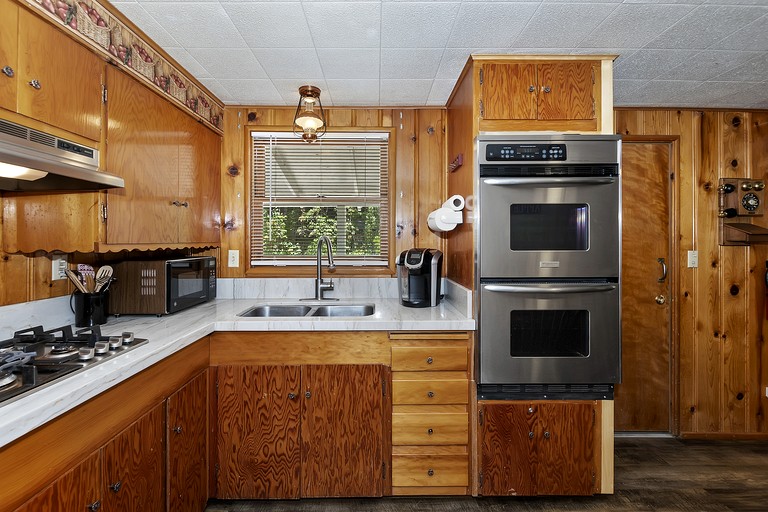 Cabins (United States of America, Big Bear Lake, California)
