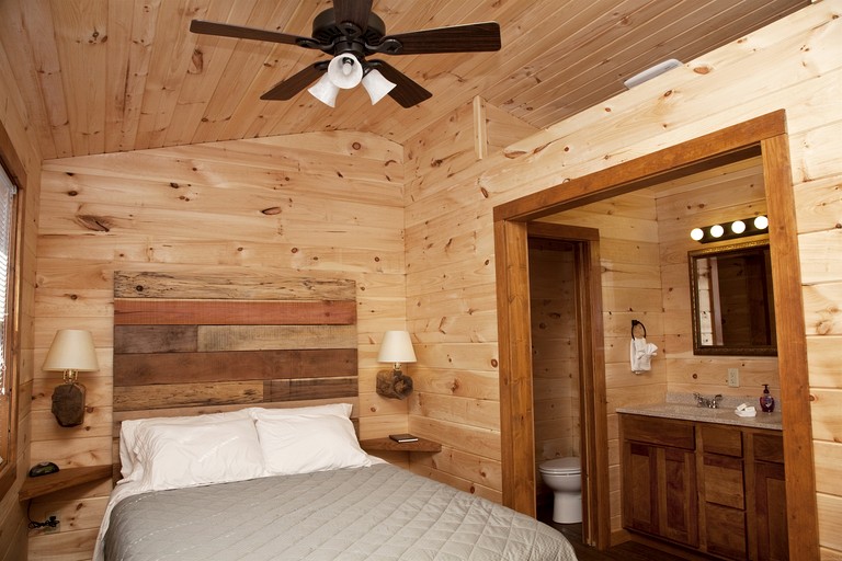 Cabins (United States of America, Herod, Illinois)