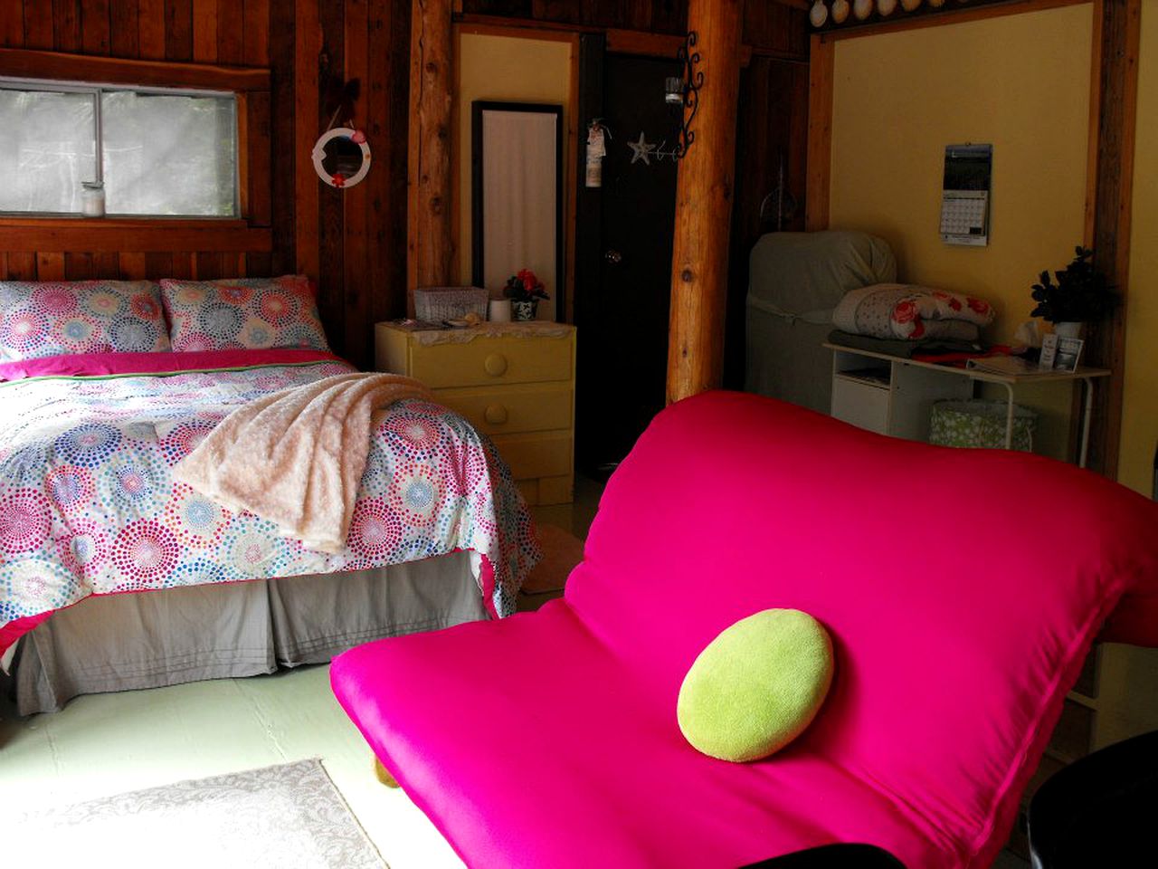 Romantic cabin rental for a couple's getaway on Graham Island, BC