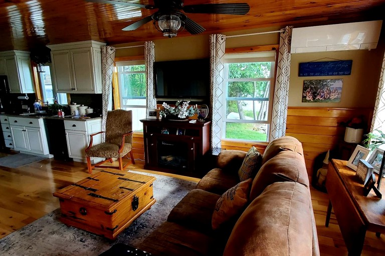 Cottages (United States of America, Lily Bay Township, Maine)
