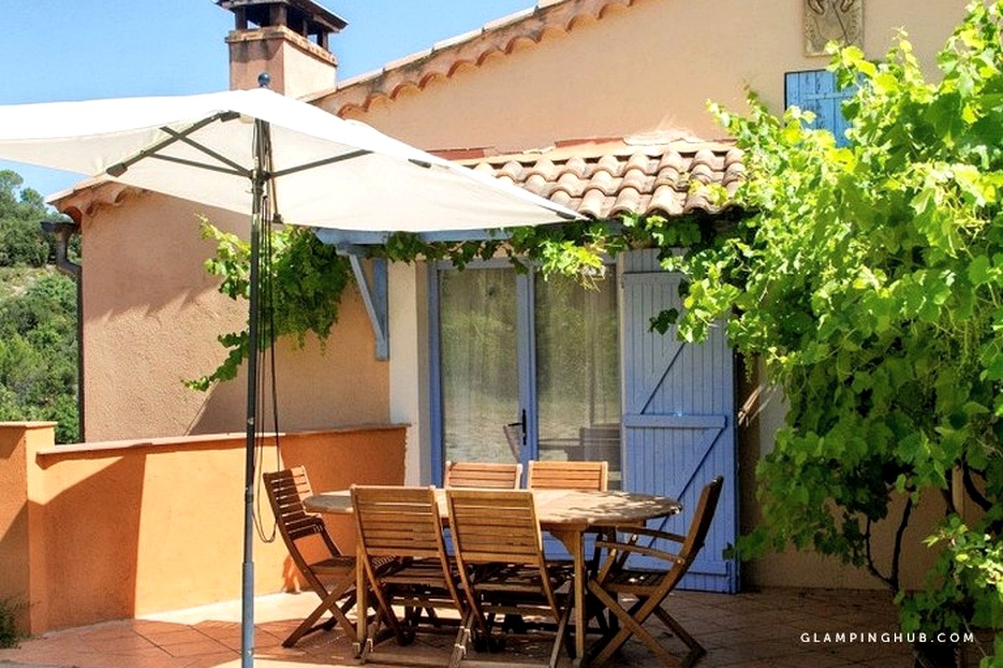 Cottages (Châteauvert, Provence-Alpes-Côte d'Azur, France)
