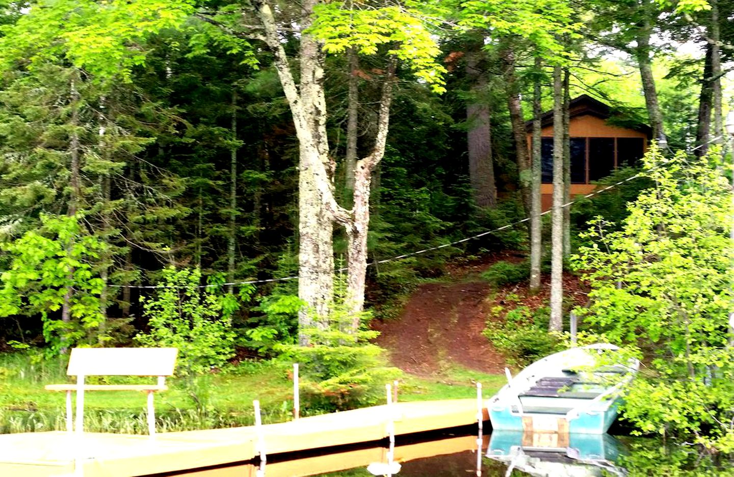 Cabins (Presque Isle, Wisconsin, United States)