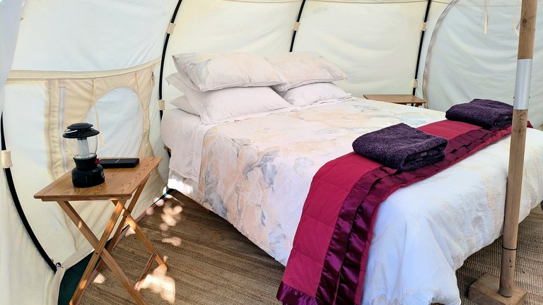 Bell Tents (New Zealand, Waiheke Island, North Island)