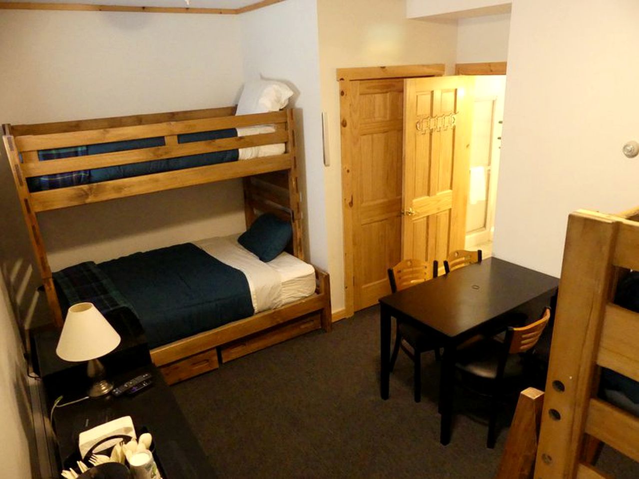 Cabins (Pine Hill, New York, United States)