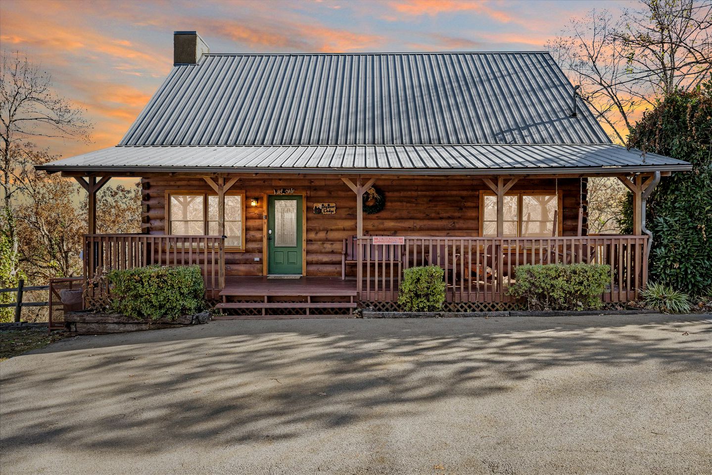 Luxury Glamping Rental in the Heart of Sevierville, Tennessee