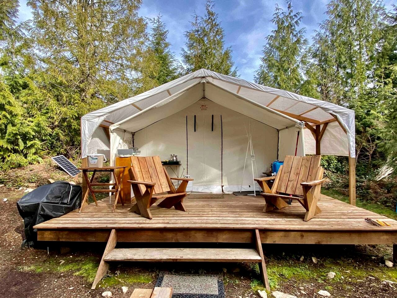 Spacious Safari Tent on an Incredible Nature Retreat for an Unforgettable Glamping Experience on the Susnshine Coast in British Columbia
