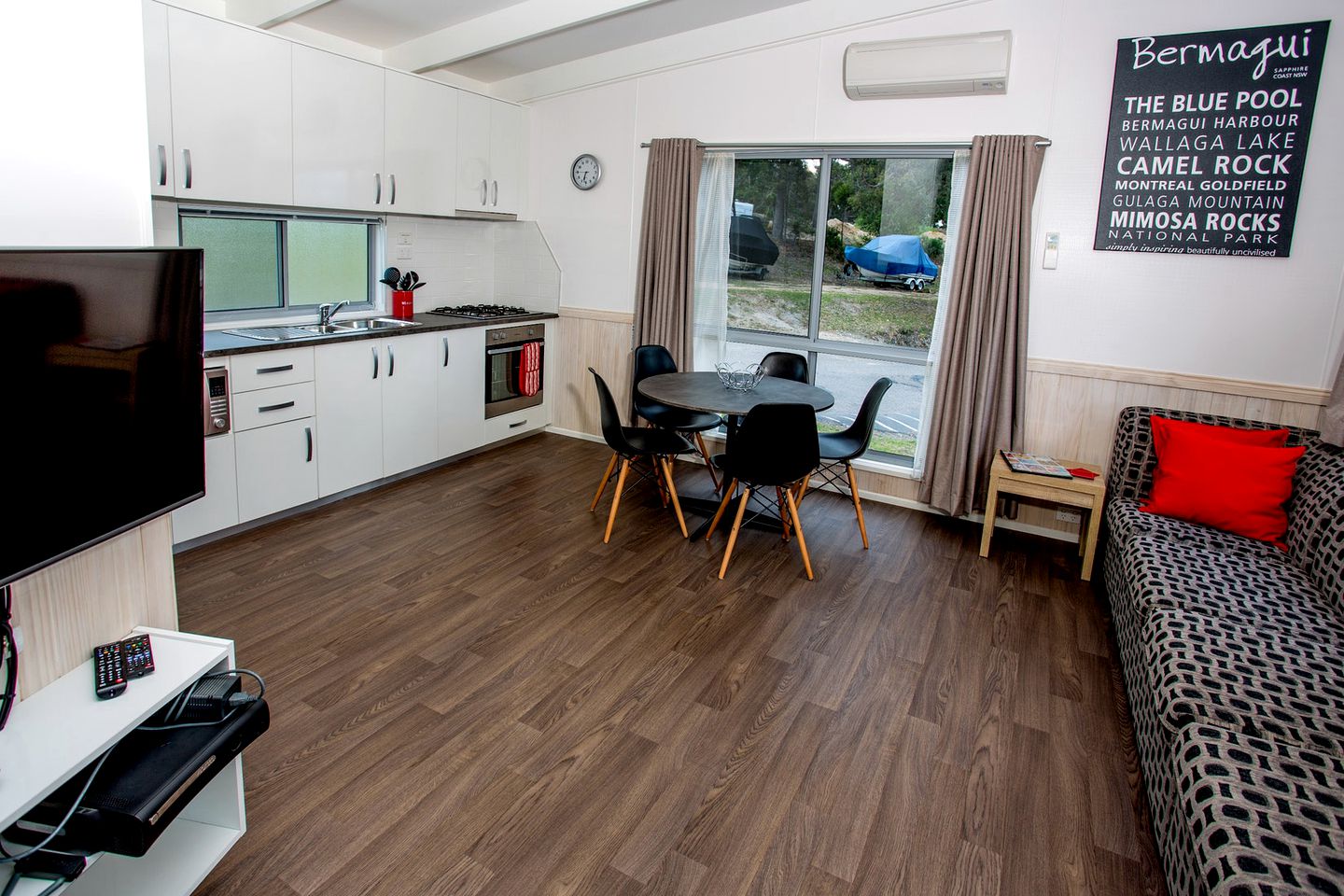 Vacation Rentals (Wallaga Lake, New South Wales, Australia)