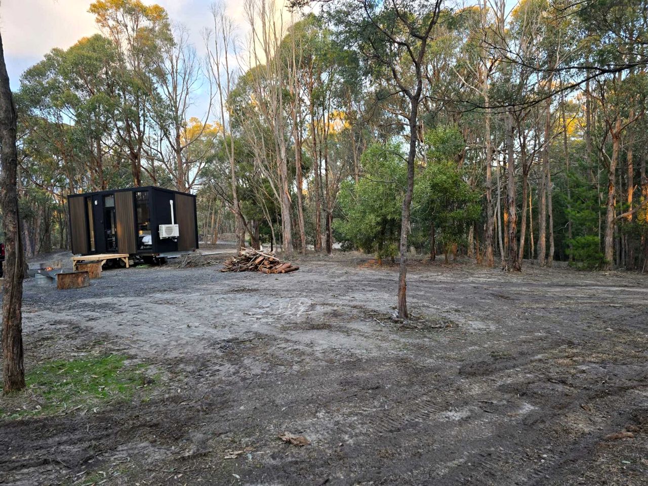 Secluded Tiny House Farm Stay with Wildlife Views near Macedon, Victoria