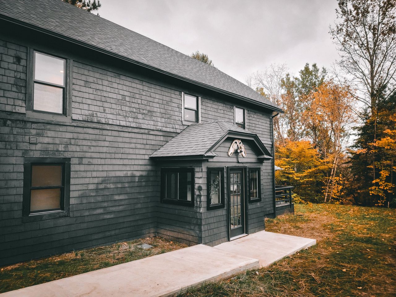 Cozy Two-Unit Cottage with Deck and Grill in Lake Placid, New York