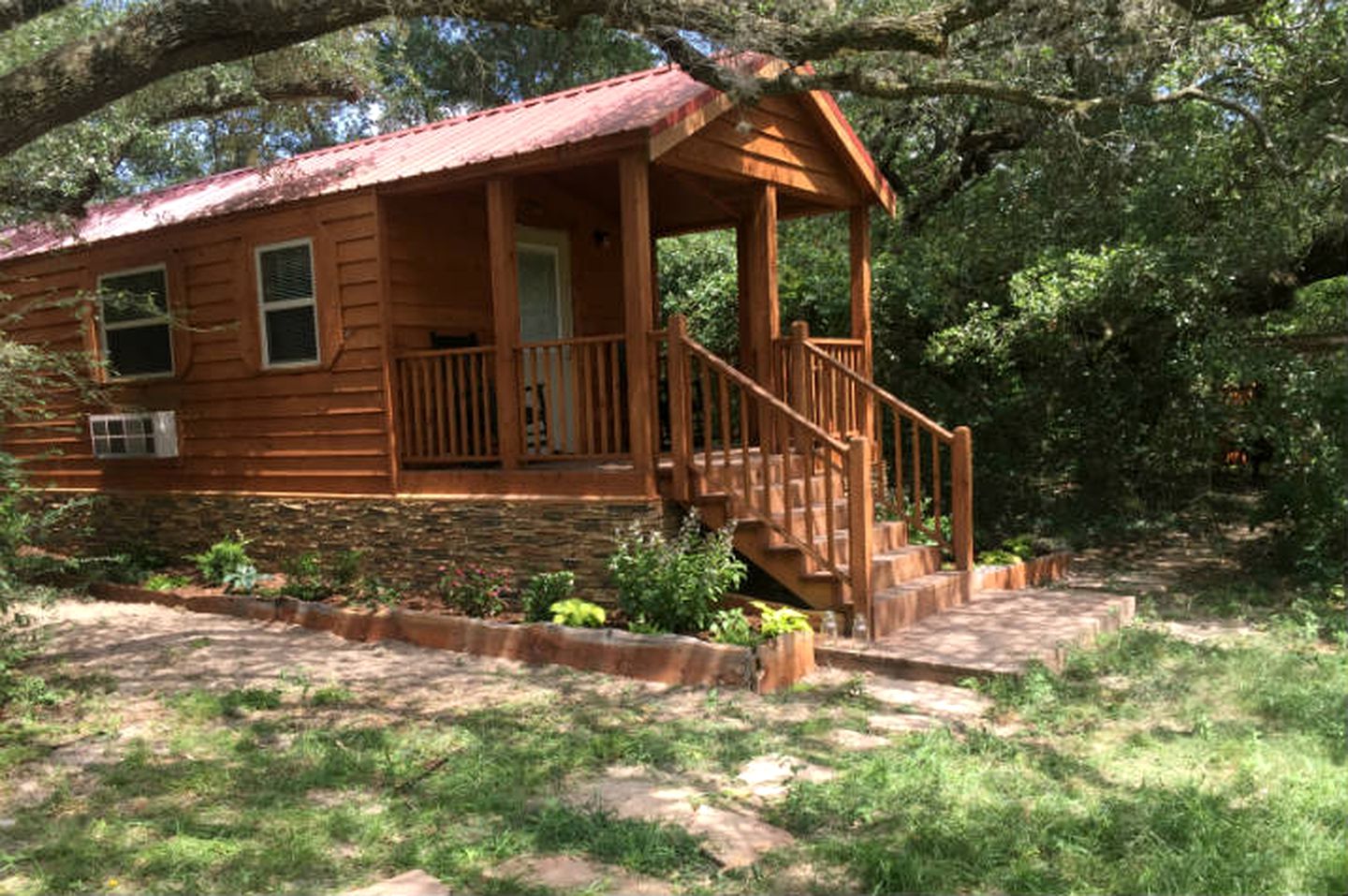 Cabins (Cat Spring, Texas, United States)