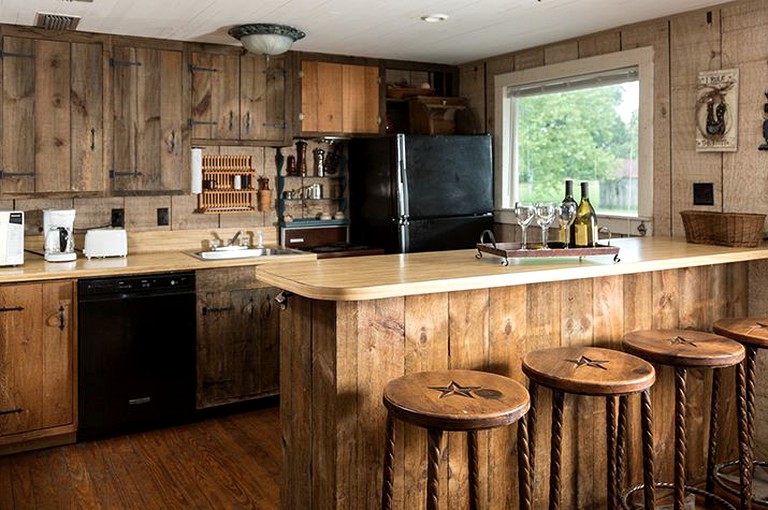 Nature Lodges (Cat Spring, Texas, United States)