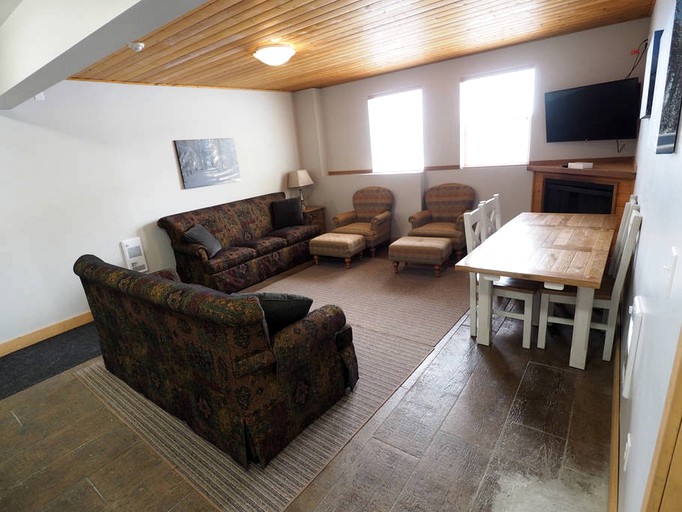 Nature Lodges (Hedley, British Columbia, Canada)