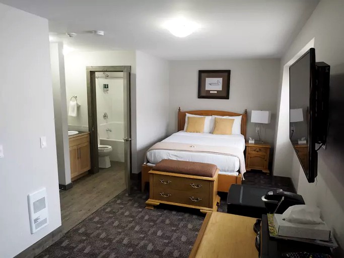 Nature Lodges (Hedley, British Columbia, Canada)