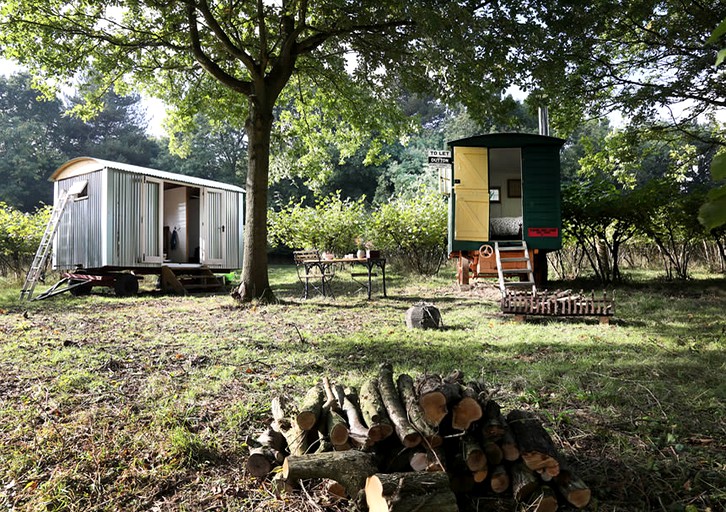 Caravans (Roughway, England, United Kingdom)