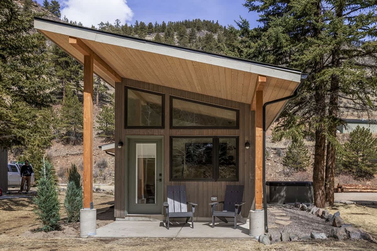 Beautiful Modern-Rustic Cabin Surrounded by Trees for a Peaceful Escape in Grant, Colorado