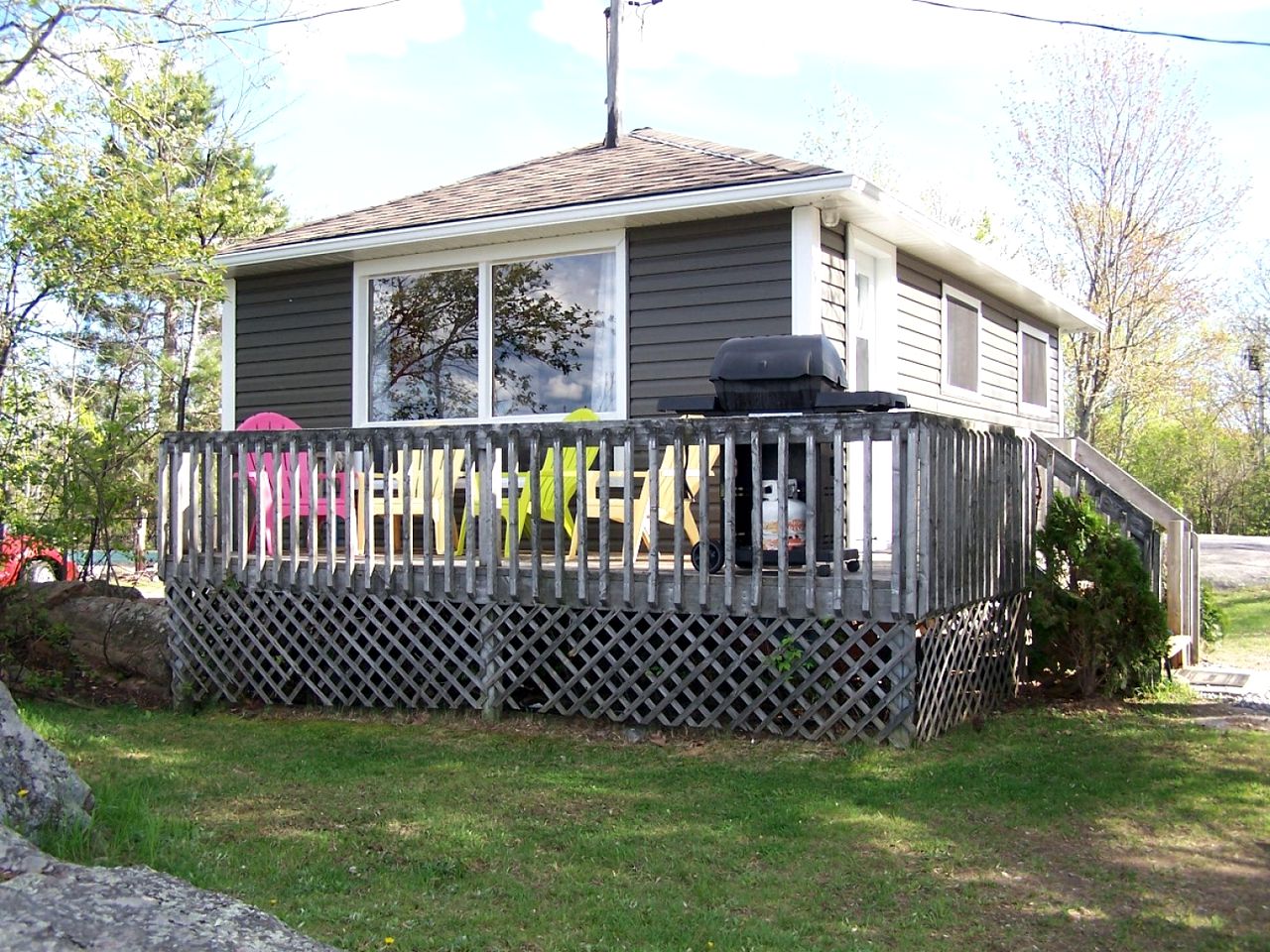 Cottages (Lavigne, Ontario, Canada)