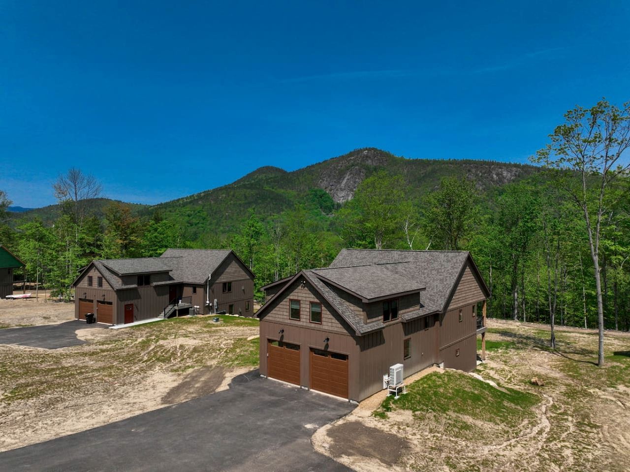 Breathtaking Cabin with Fireplace and Hot-tub in Bartlett, New Hampshire