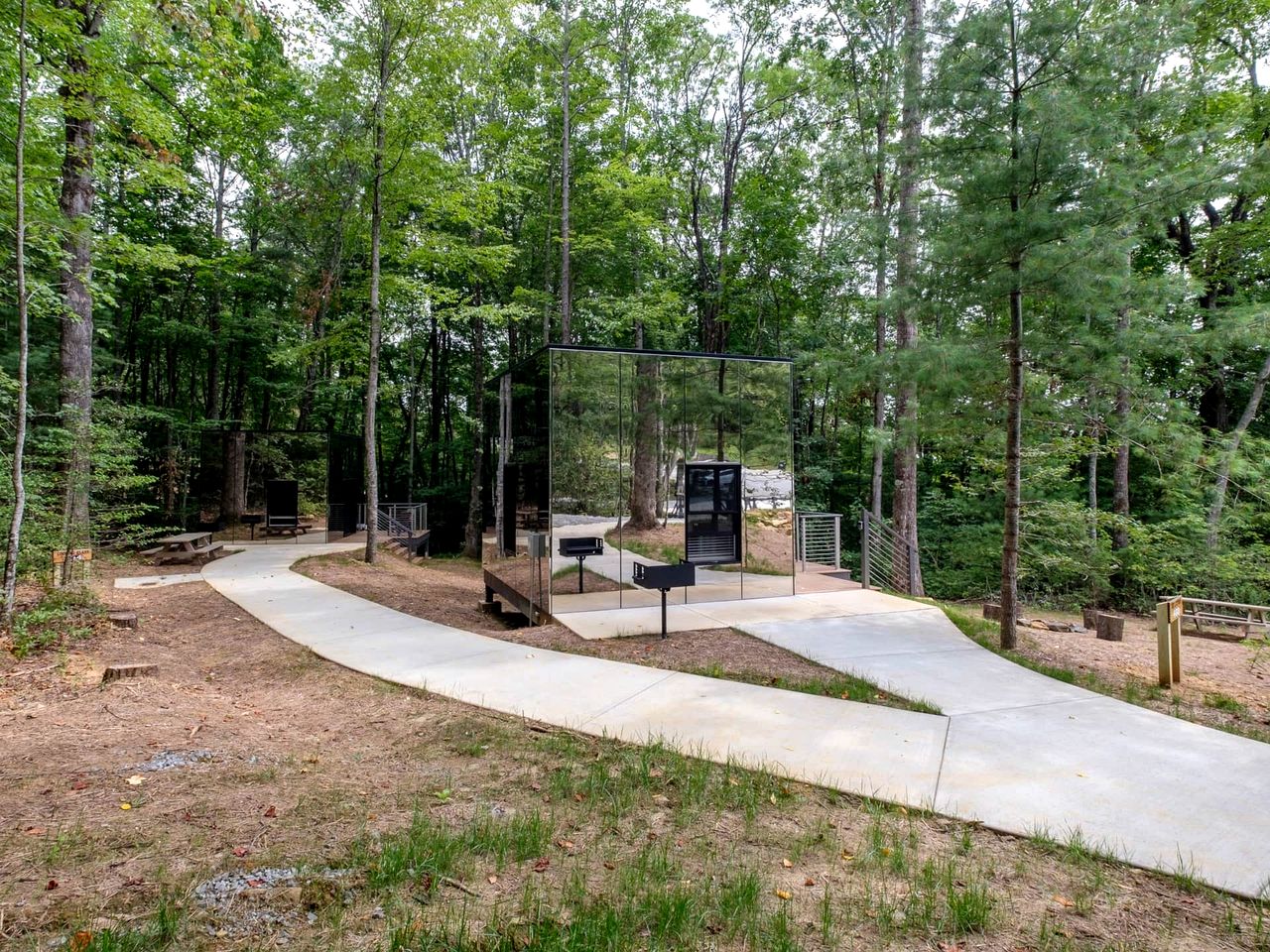 Cabins (United States of America, Transylvania County, North Carolina)