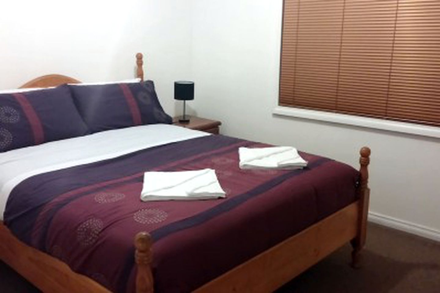 Nature Lodges (Queenstown, Tasmania, Australia)