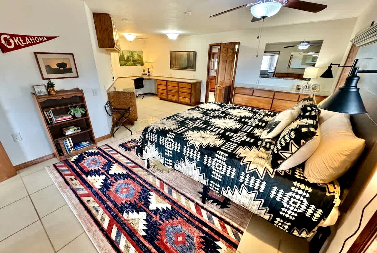 Secluded Riverfront Cabin with Bluff Views, Gated Privacy & Scenic Trail Access in Tahlequah, Oklahoma