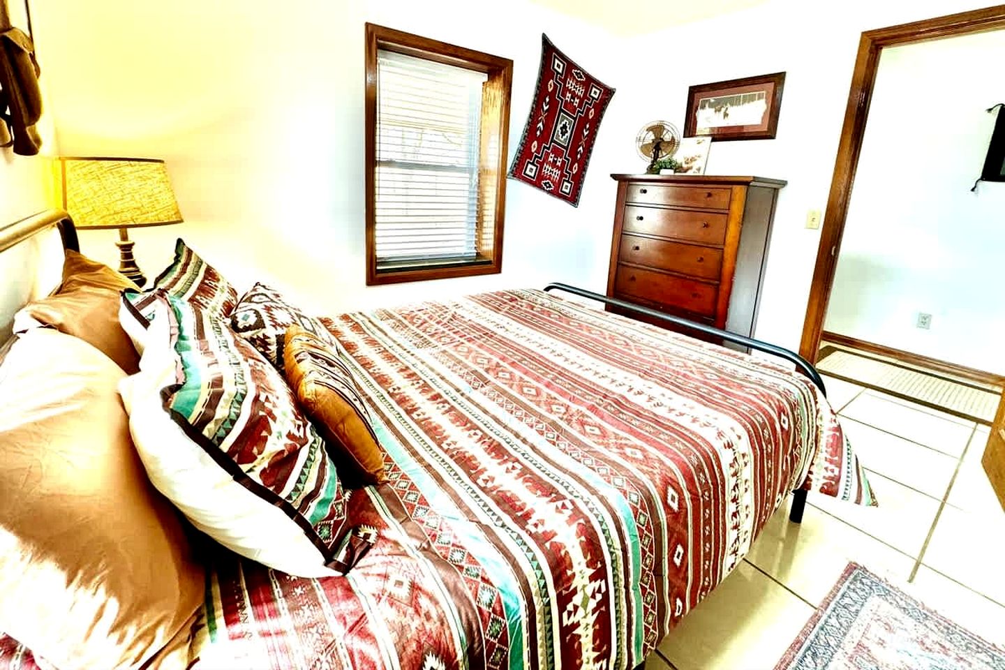 Secluded Riverfront Cabin with Bluff Views, Gated Privacy & Scenic Trail Access in Tahlequah, Oklahoma